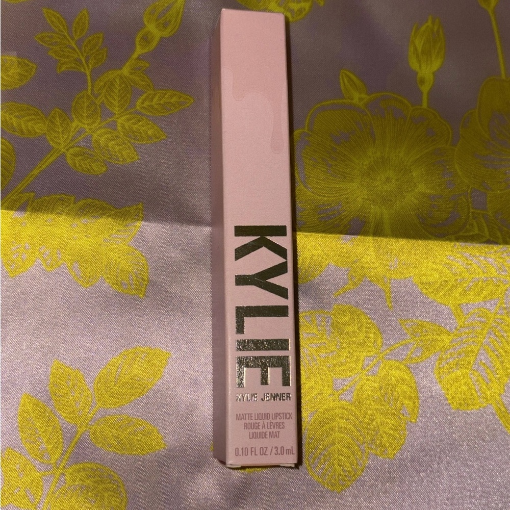 Kylie Cosmetics Matte Liquid Lipstick - Blush Pink